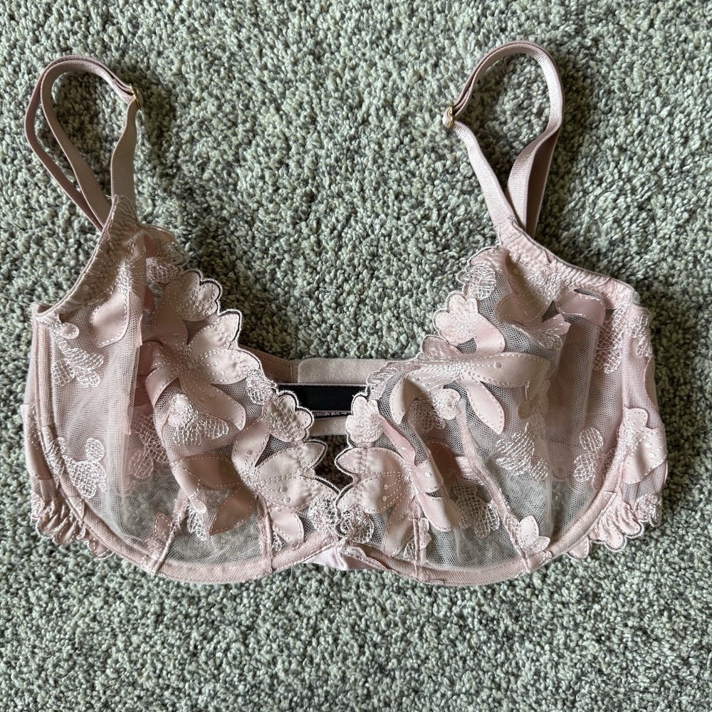 Victorias Secret Bra 32DDD LUXE Unlined Floral Embroidered Demi Bra Demure‎ Pink